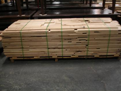 DESIGNHOLZ AUS MASSIVER EICHE SEHR RUSTIKAL - SPOTTBILLIG
